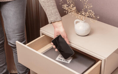 Mindfulness for Busy Women: Why Disconnecting From Your Phone Can Help You Reconnect With Yourself